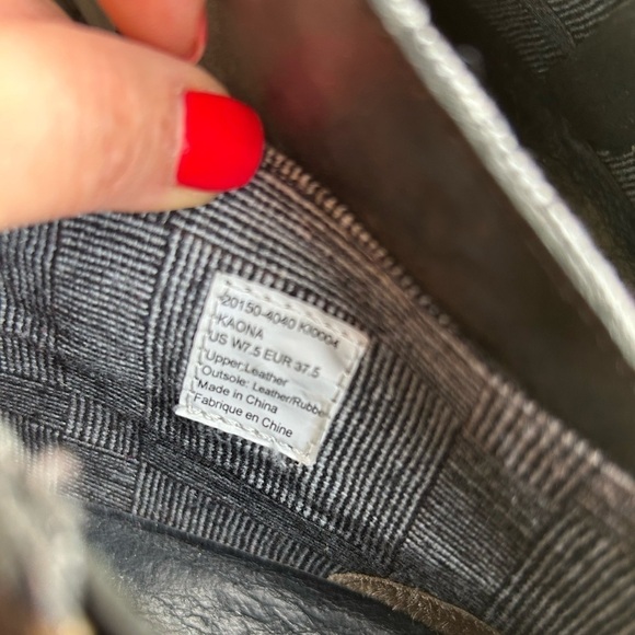 Olukai KAONA II black matte leather bootie’s w/ side zip Sz-7.5.  F - Picture 7 of 13